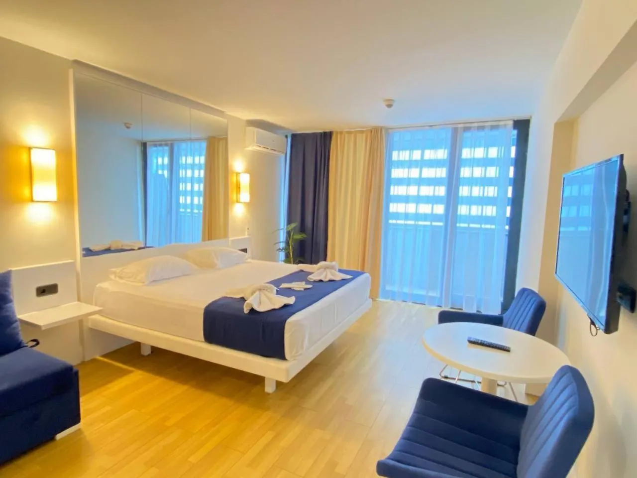 Orbi City - Batumi Premium 0*,