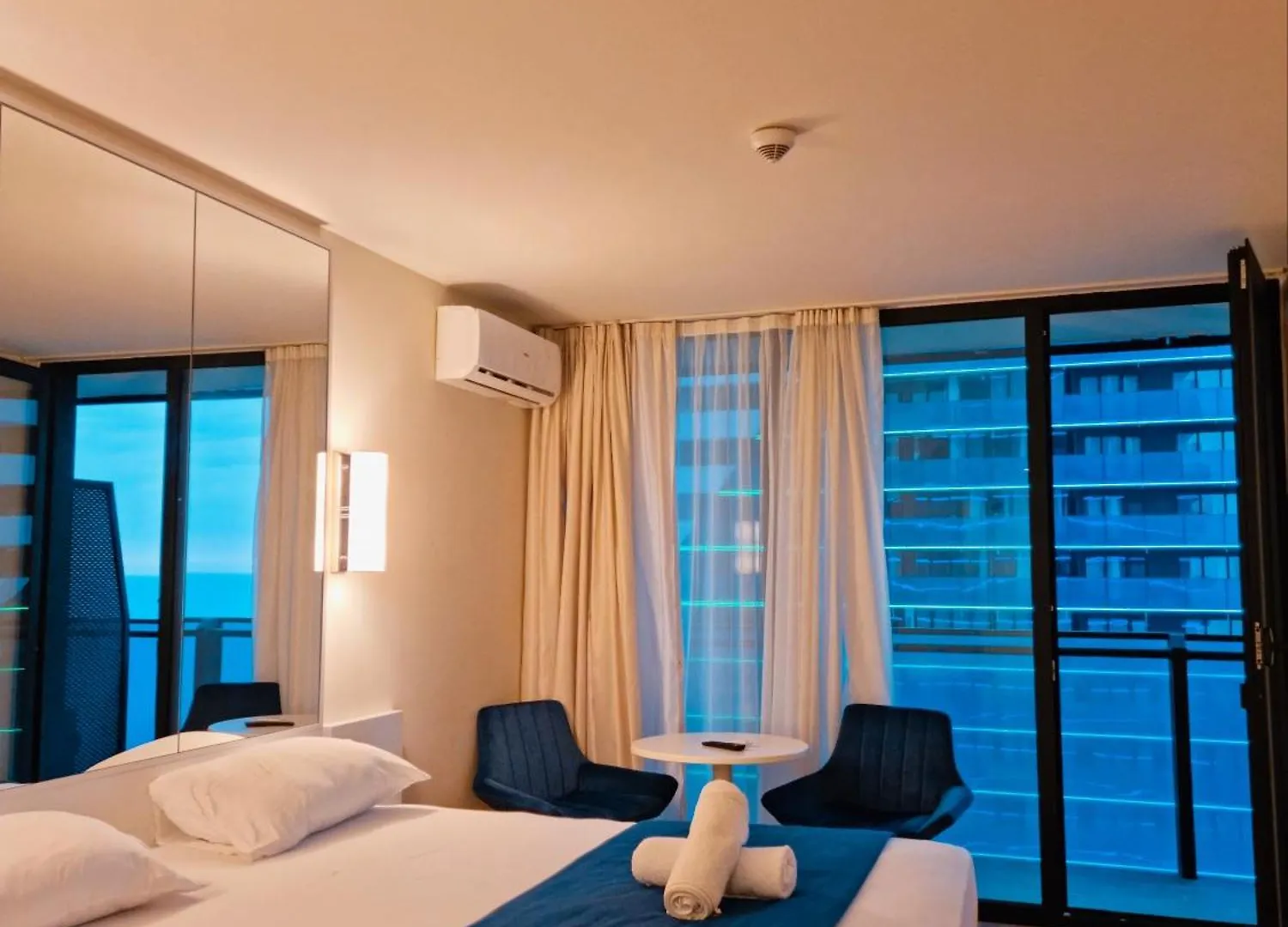 Orbi City - Batumi Premium 0*,